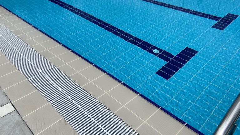 Why High Bed Filtration Media is Essential For Public Pools?