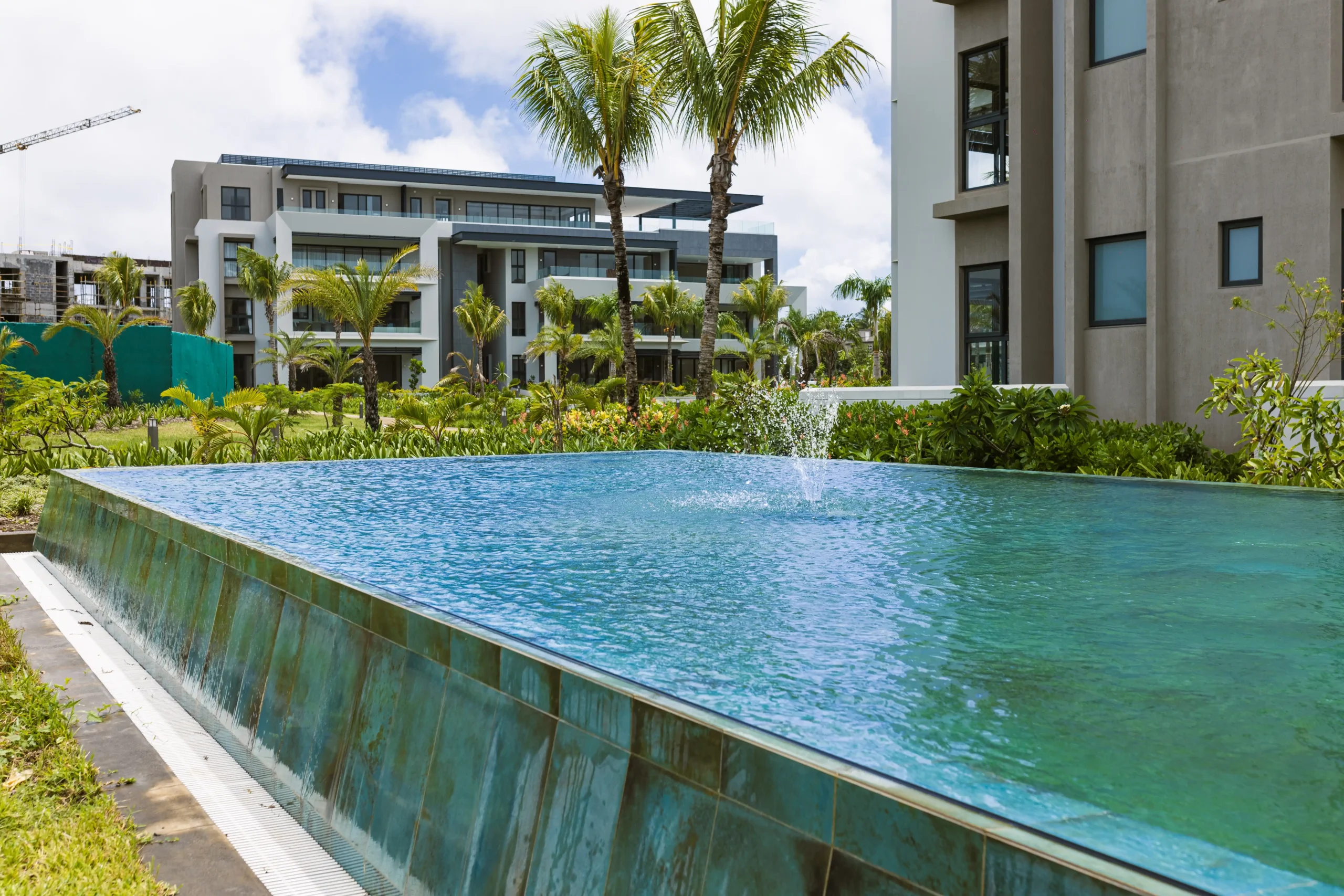 Infinity overflow pool construction Mauritius